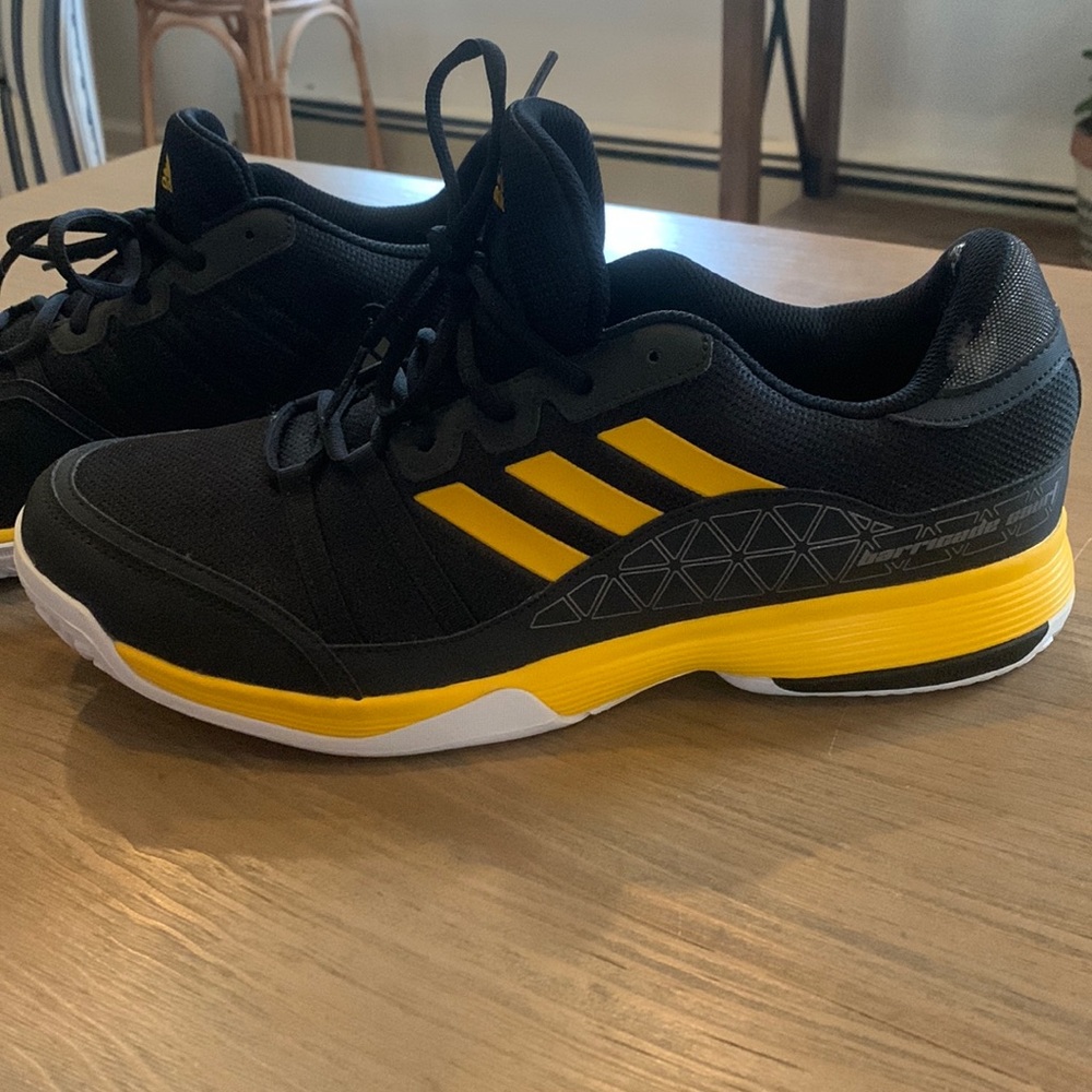 Men’s Adidas Barricade Court Tennis Shoes Like New
